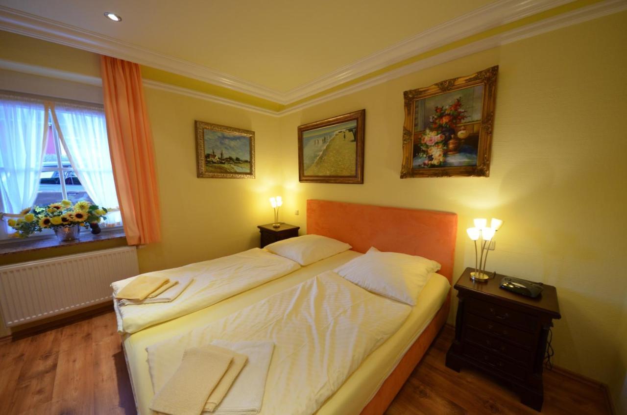 Reet Hausteile Sonnenkliff Und Kamp Apartment Gager Bagian luar foto